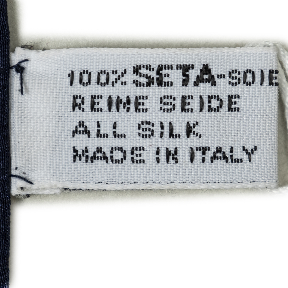 Chanel Scarf - Picture 5 of 5